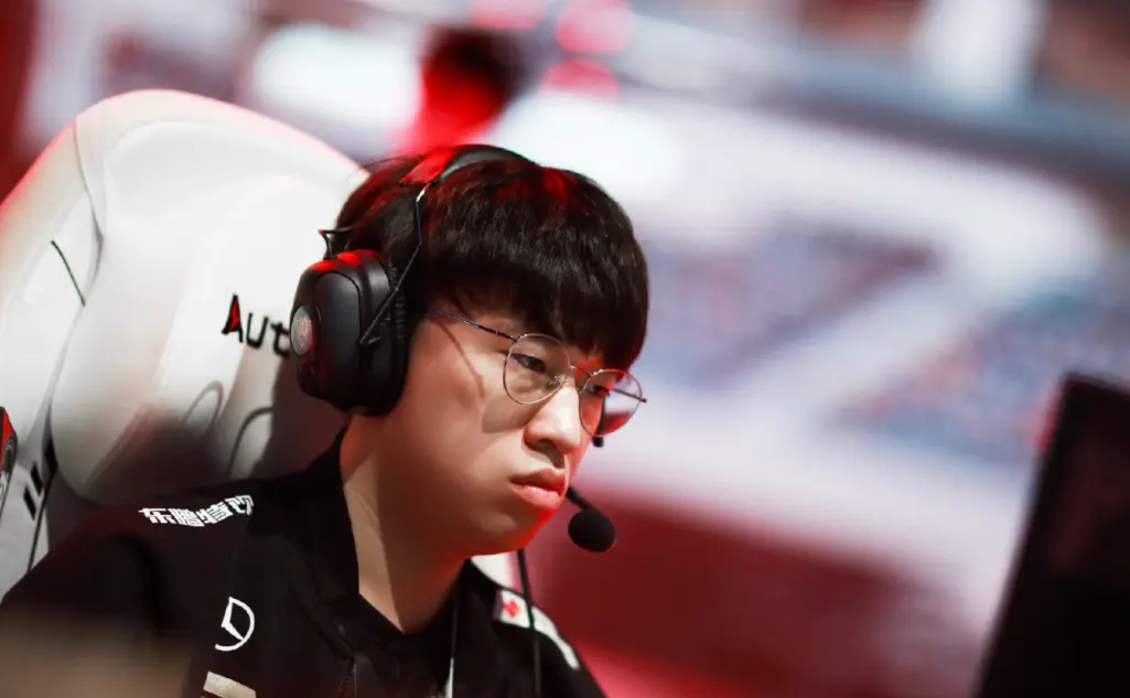 Rookie目标并未改赛后发声(rookie2021年还打比赛吗?)